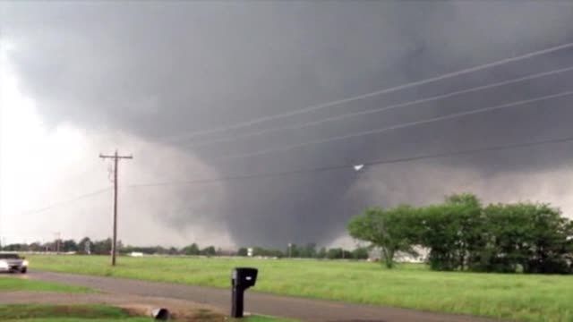News video: Raw: New Video of Deadly Oklahoma Tornado